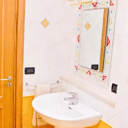 Otranto: Independent In An Elegant Residential Area, 550m From The Sea Holiday home *
